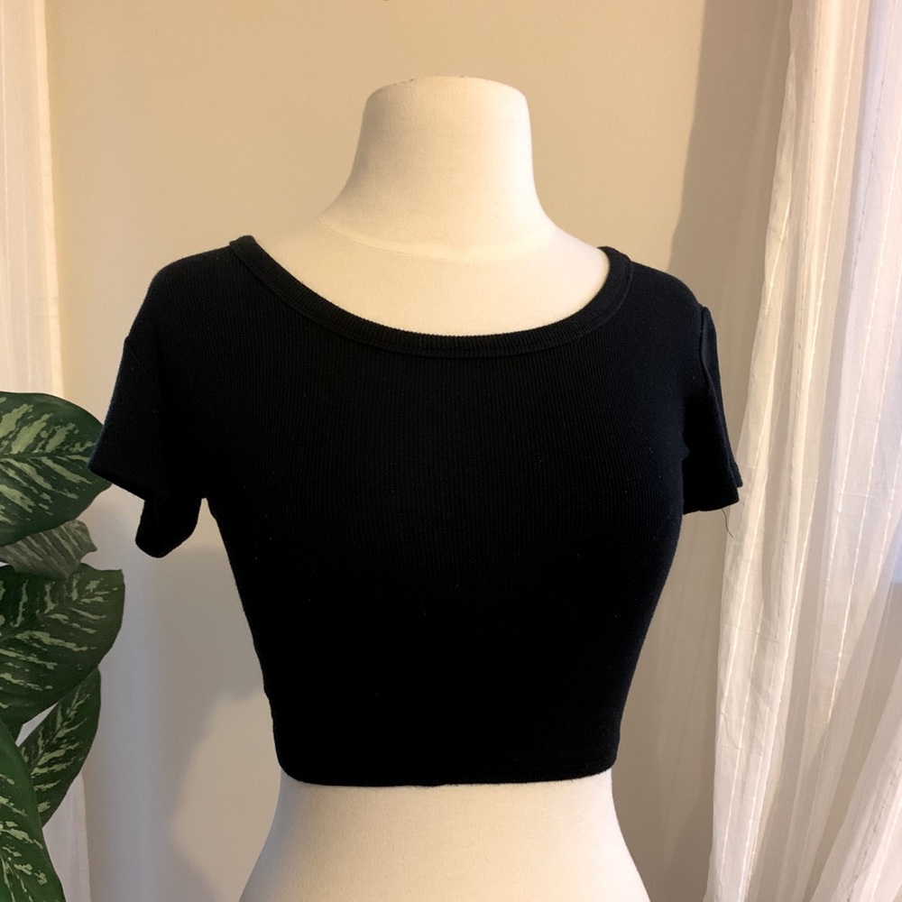Black Cropped Baby Tee